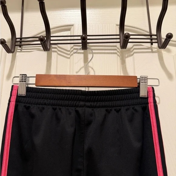 Adidas track suit
Pink black 14-16 sweats - Picture 6 of 12